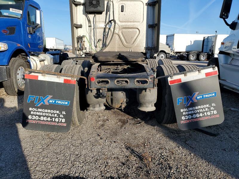 2020 Freigliner 2020 Freightliner Cascadia 126 Semi Truck