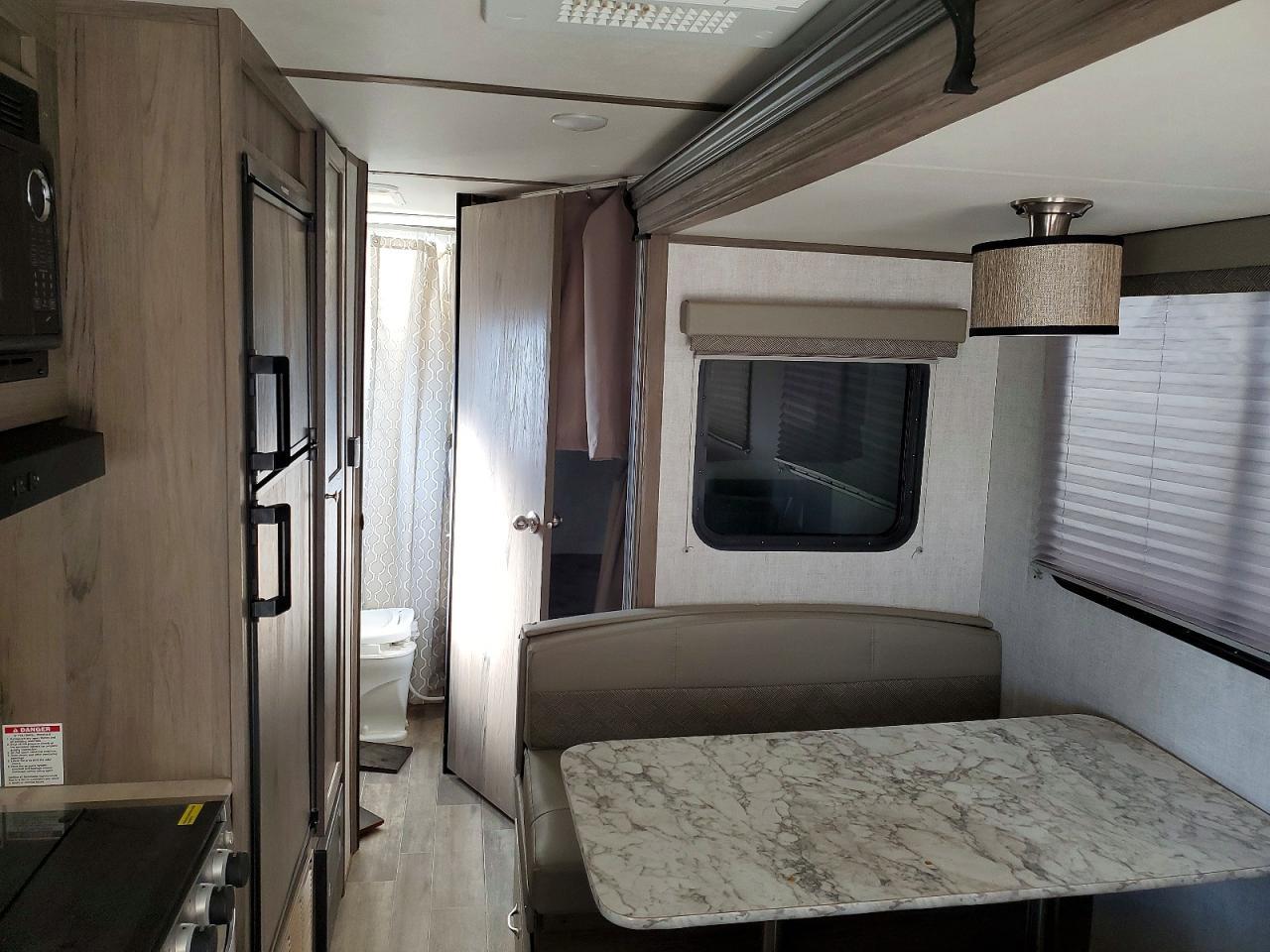 2021 King Of The Road 2021 Gulf Stream Kingsport Camper