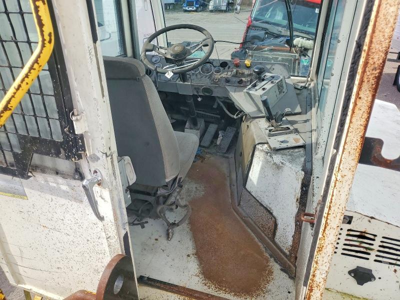 2015 Autc 2015 Autocar XSPOTTER-OFF Yard Truck