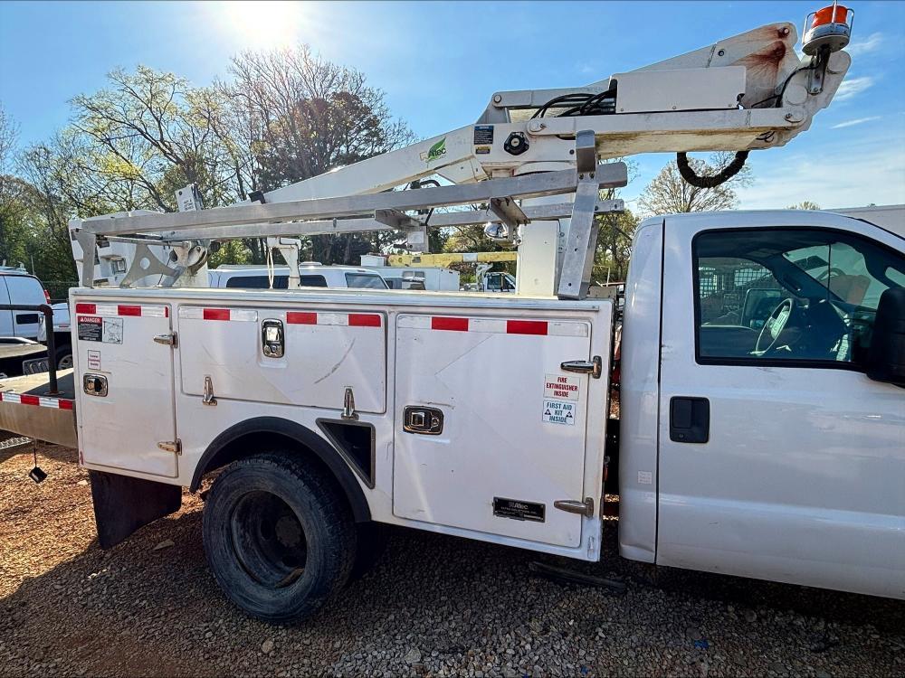 2015 Ford F450 Super Duty Bucket Truck