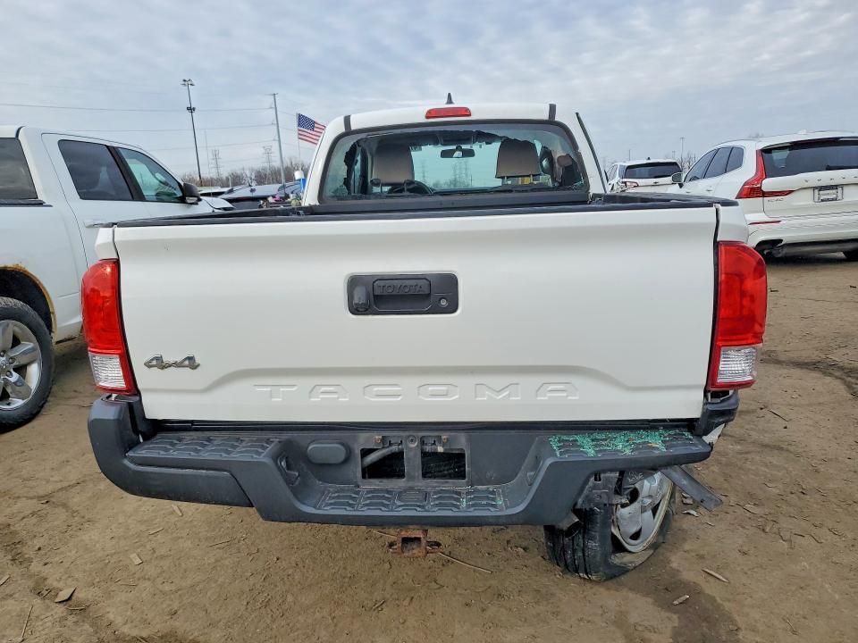 2016 Toyota Tacoma SR
