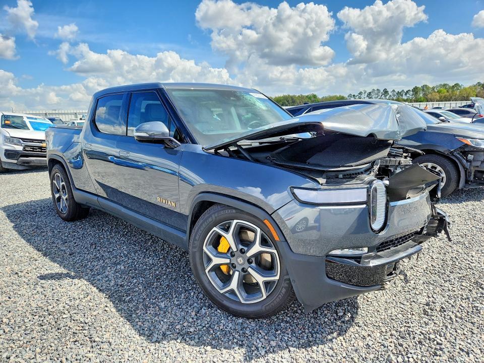 2022 Rivian R1T Adventure