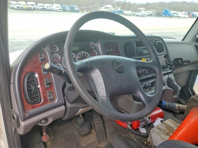 2015 Freightliner Business Class M2 Refrigerated B