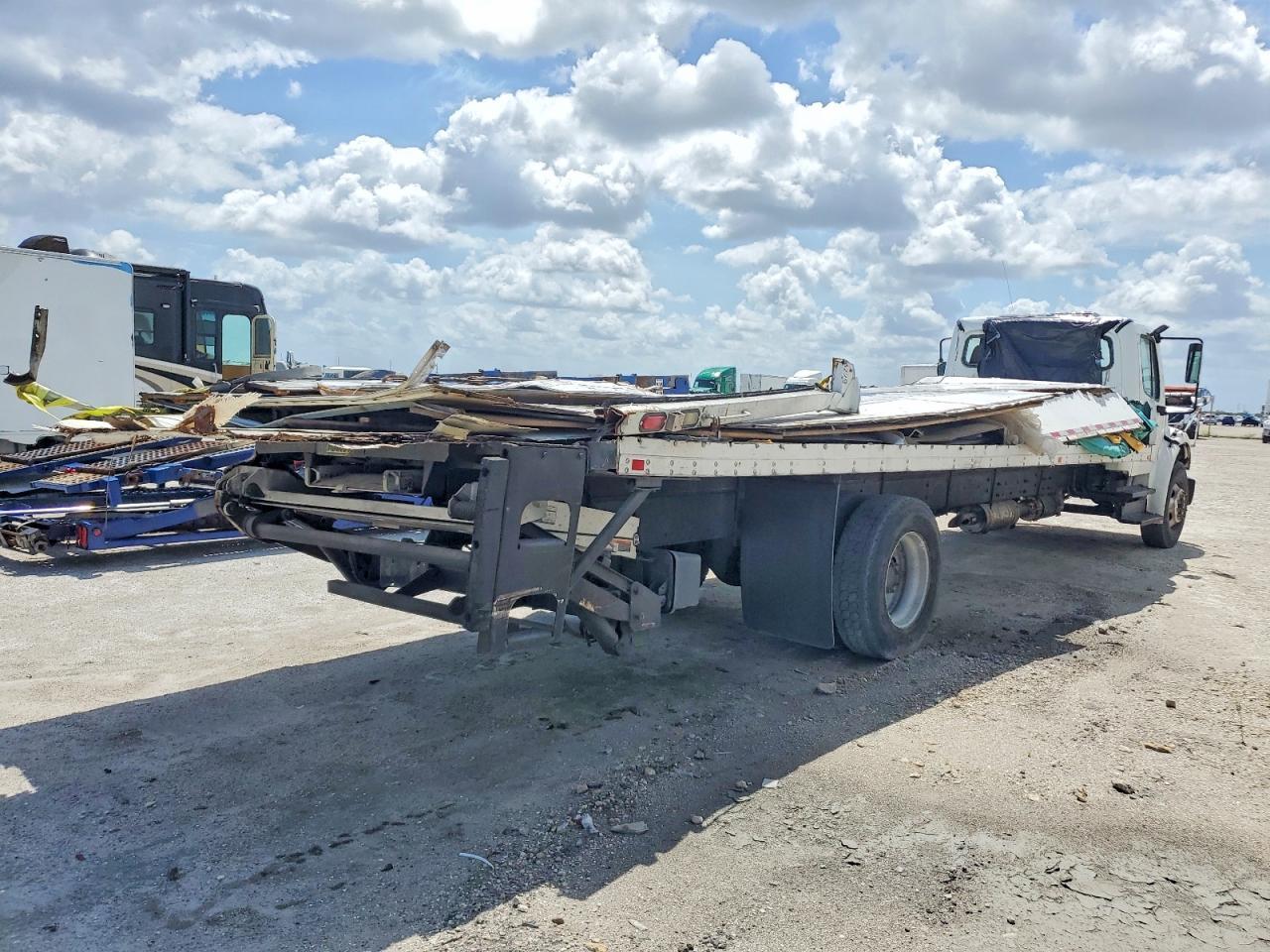 2016 Freightliner M2 106 Medium Duty