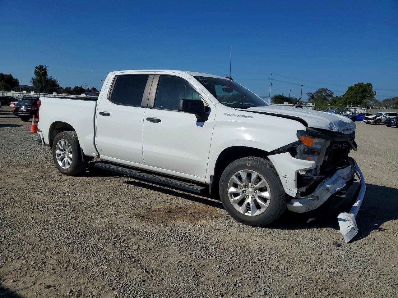 2024 Chevrolet Silverado C1500 Custom