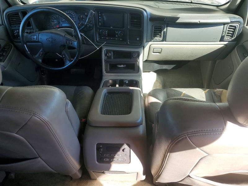 2004 Chevrolet Suburban C1500