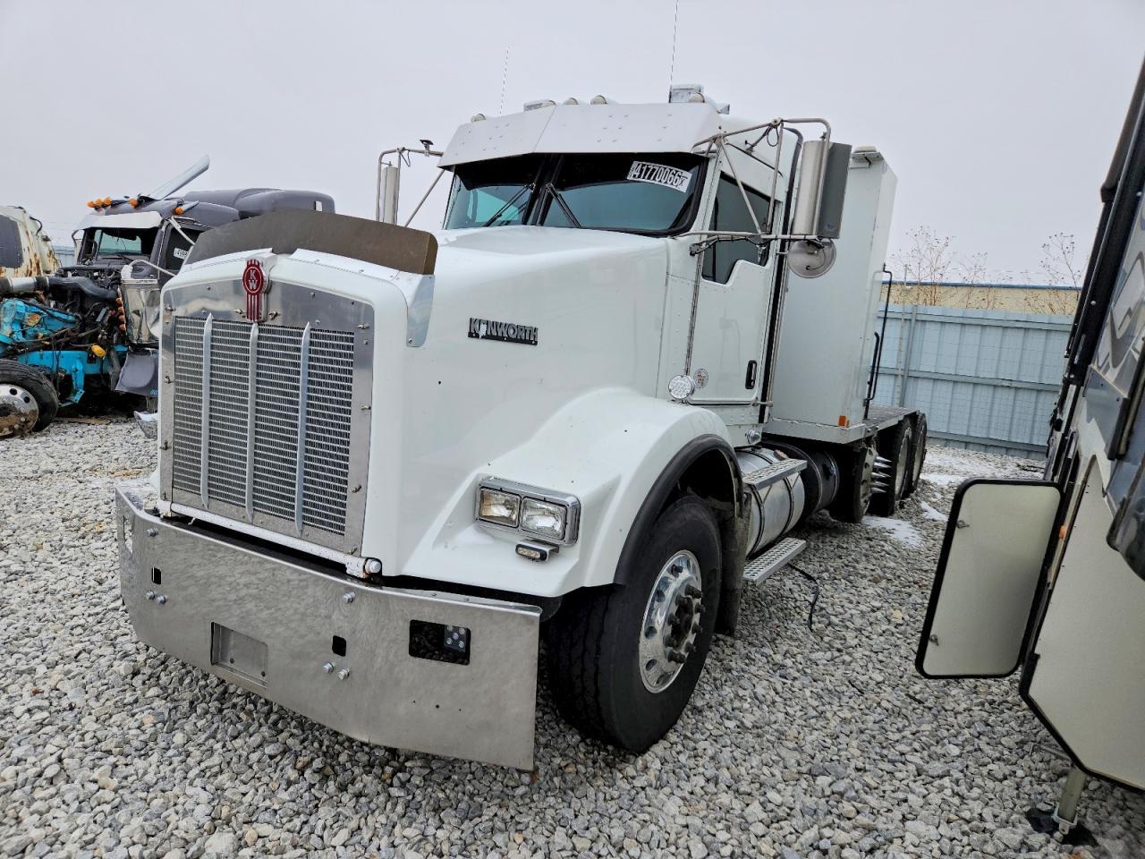 2020 Kenworth T880 Semi Truck