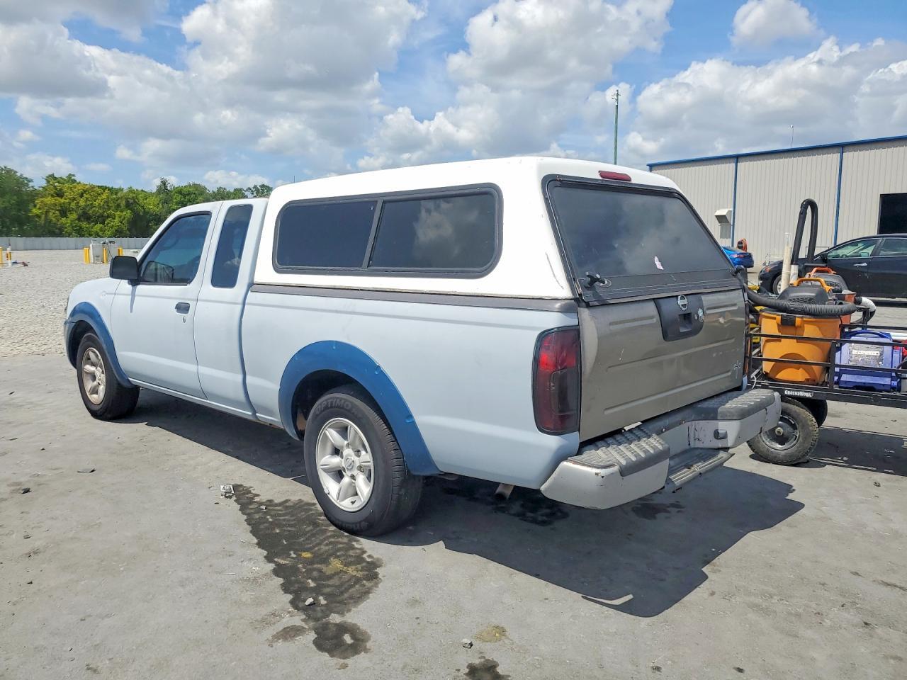 2003 Nissan Frontier Standard