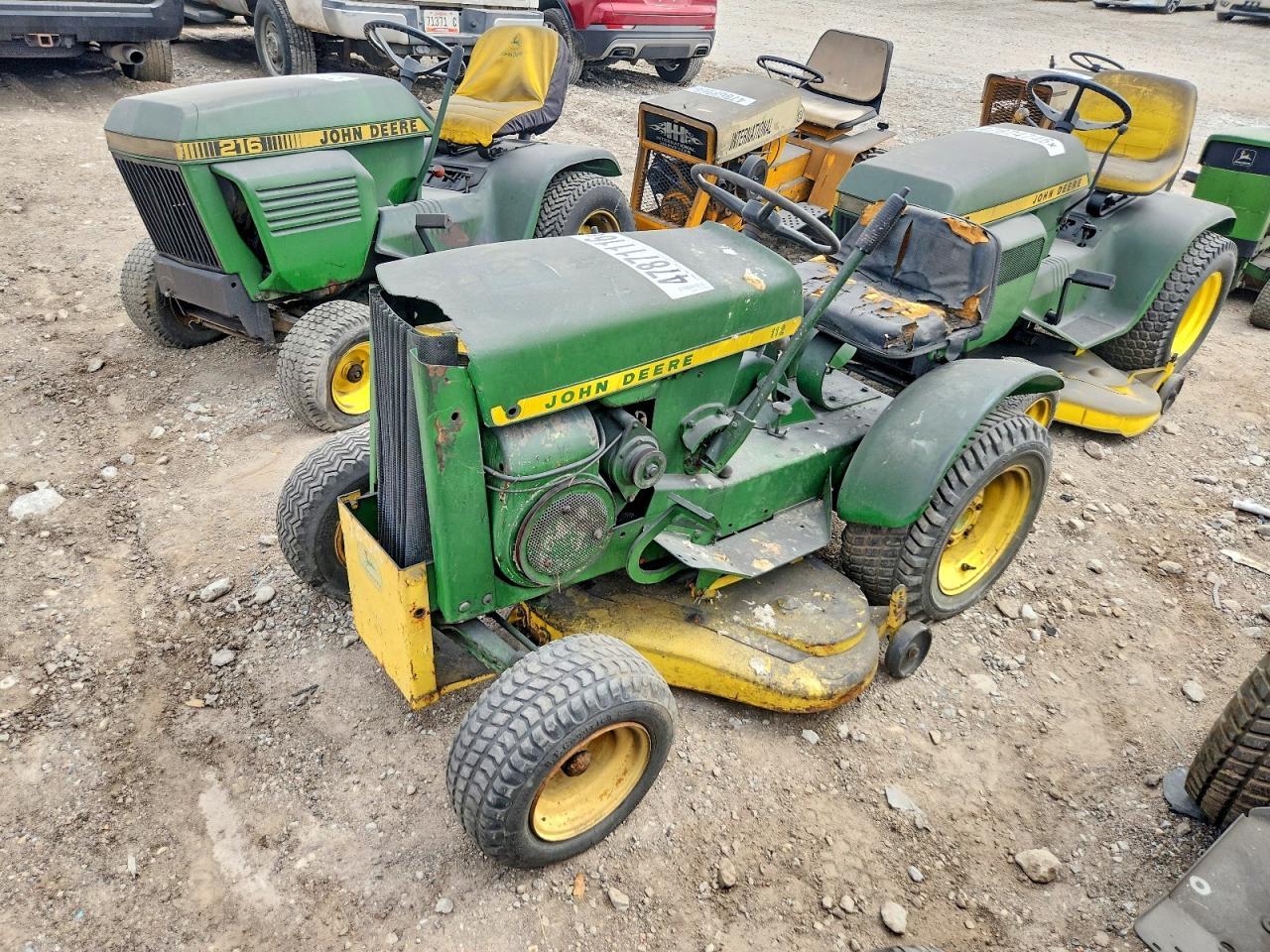 1968 John Deere 1970 John Deere 112 Lawn Mower