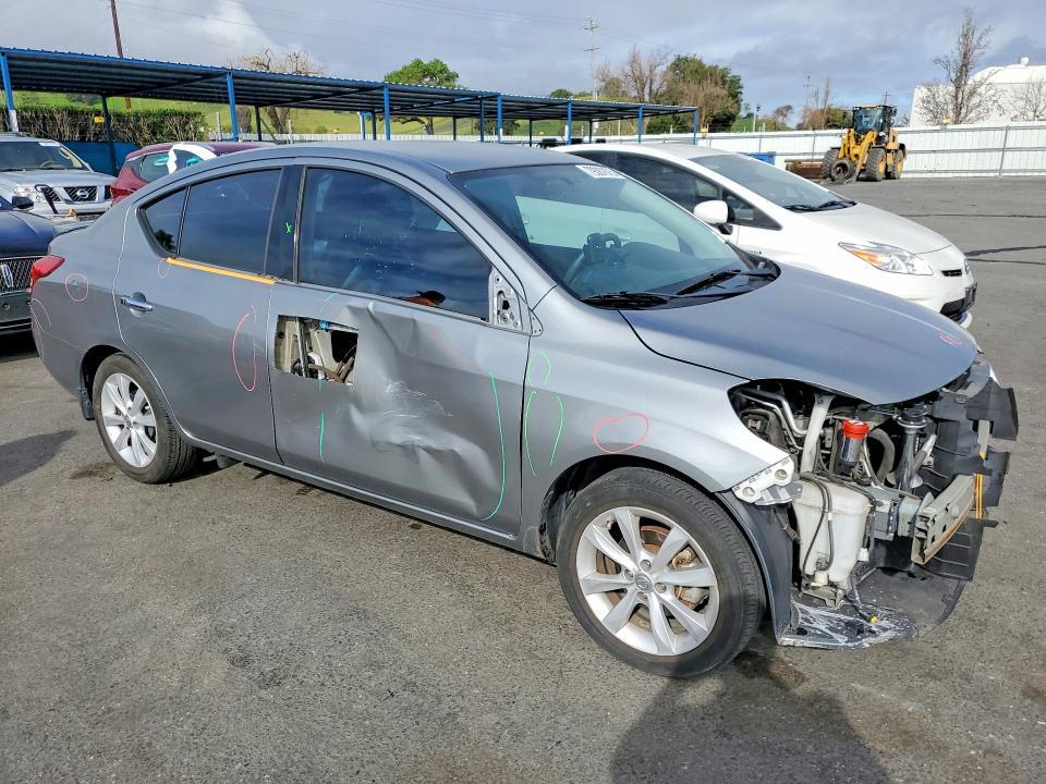 2014 Nissan Versa 1.6 sl