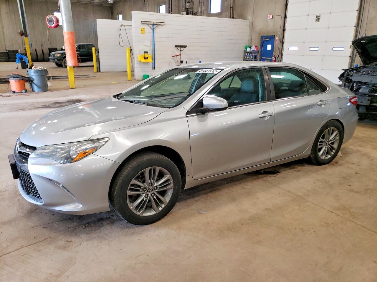 2015 Toyota Camry se