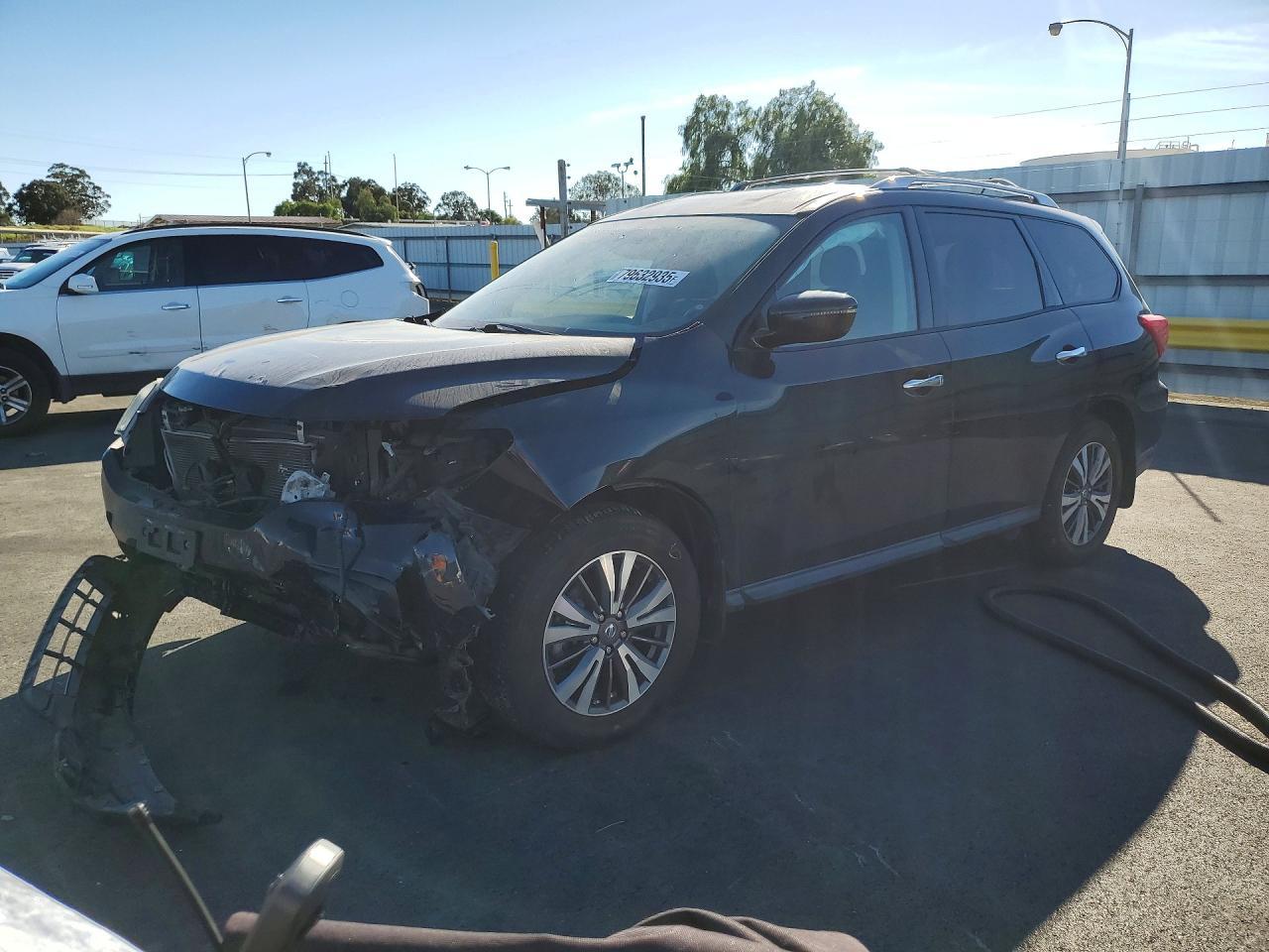 2018 Nissan Pathfinder s