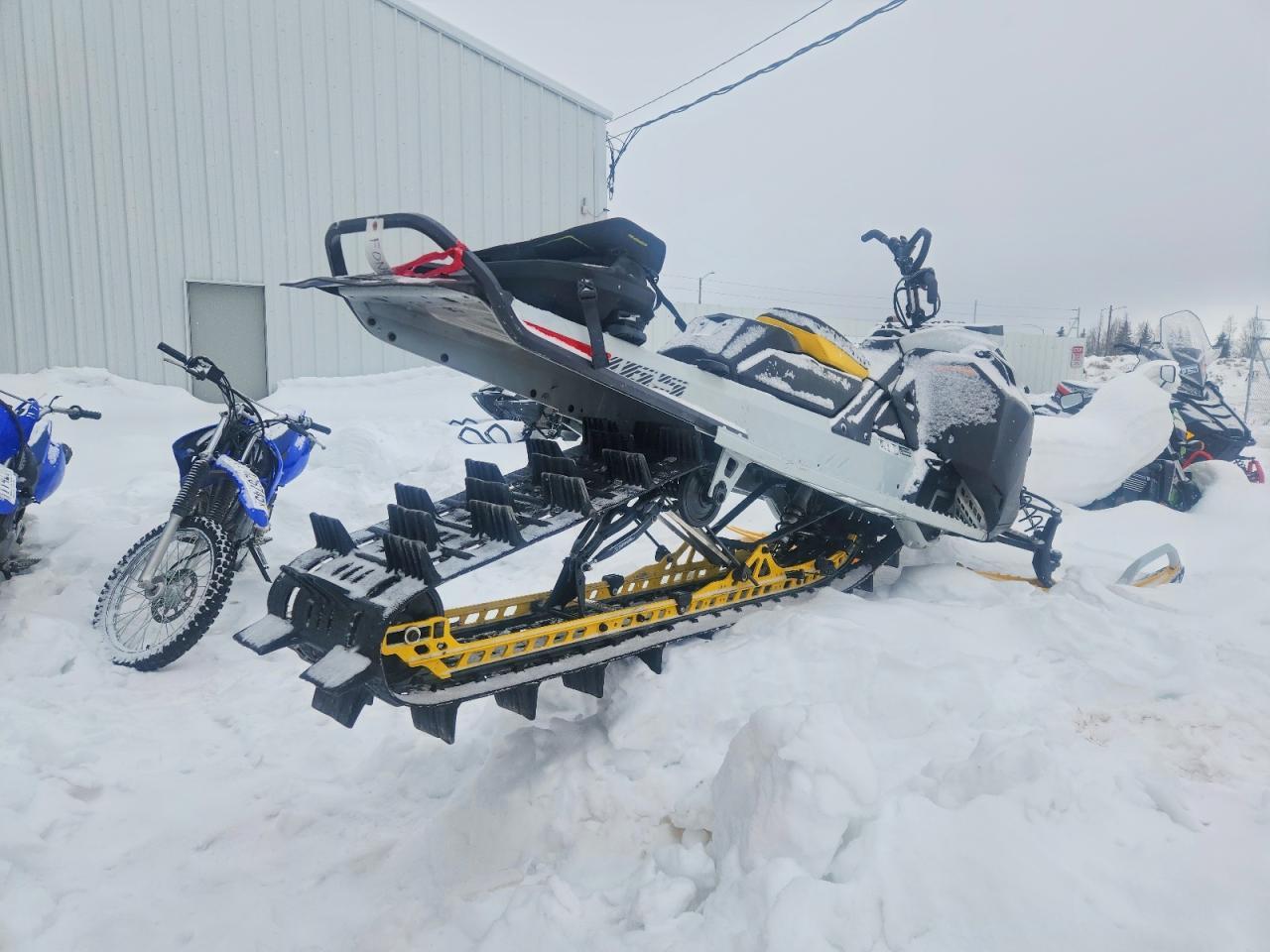 2023 Skidoo Summit 800PTEK2