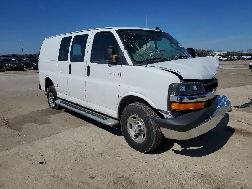 2025 Chevrolet Express G2500