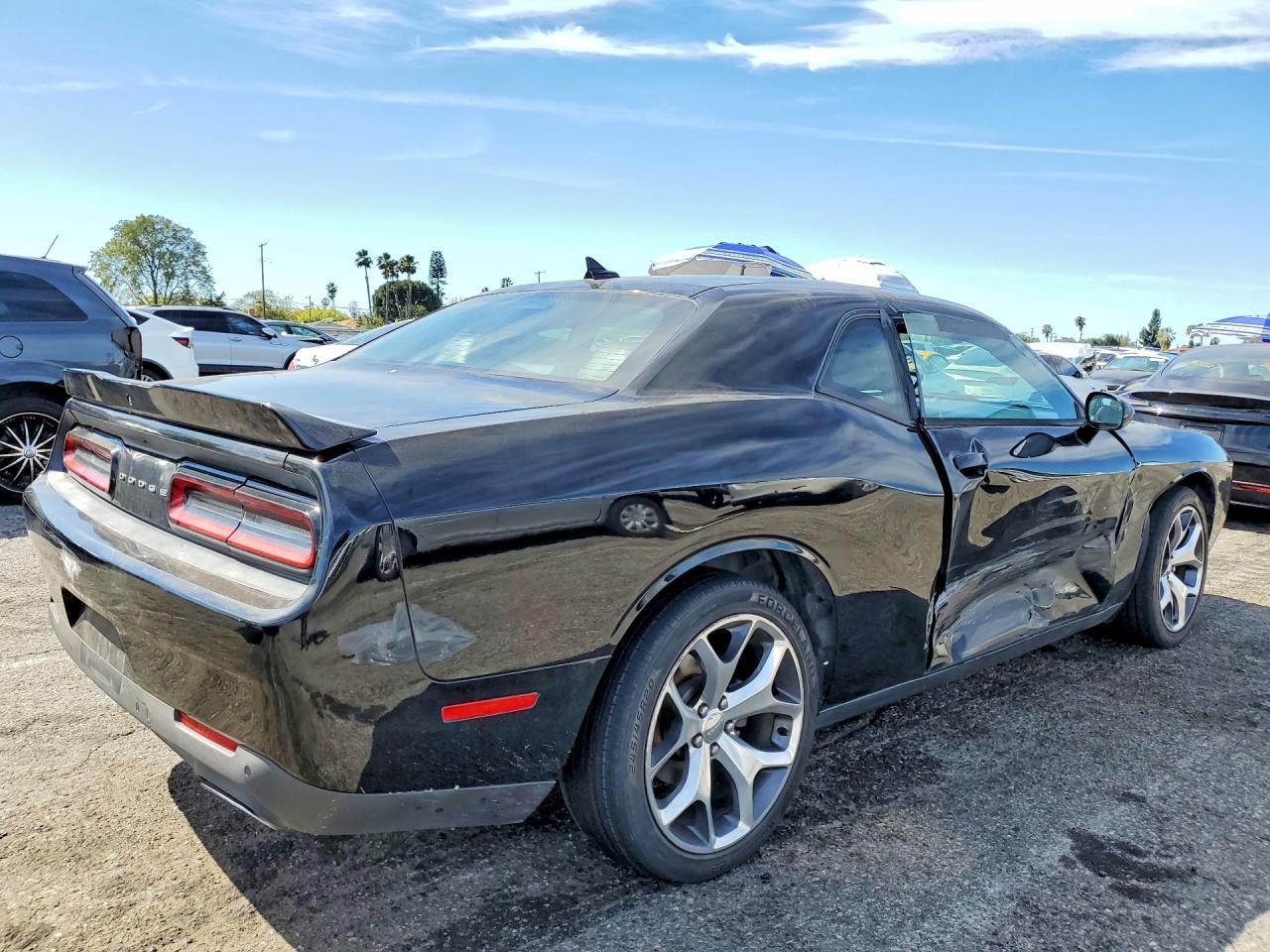 2015 Dodge Challenger sxt Plus