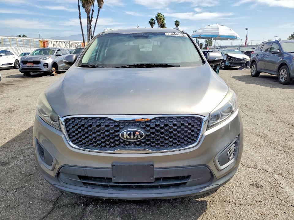 2016 KIA Sorento lx V6