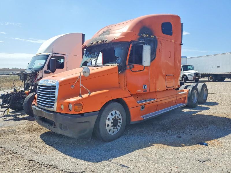 2005 Freightliner CST120 Semi Truck
