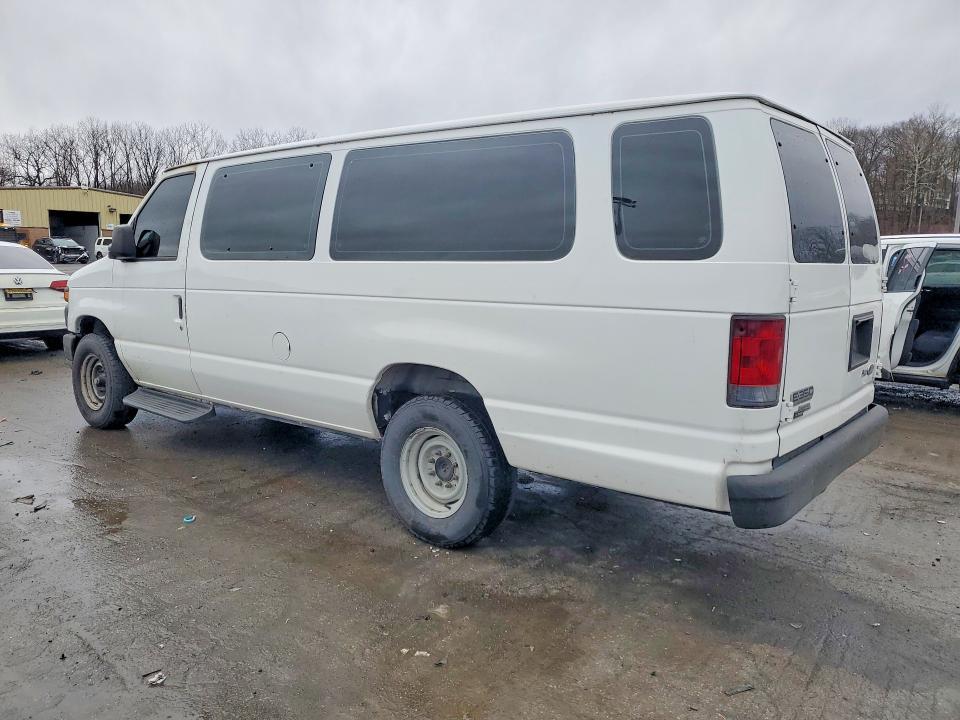 2011 Ford Econoline E350 Super Duty Wagon