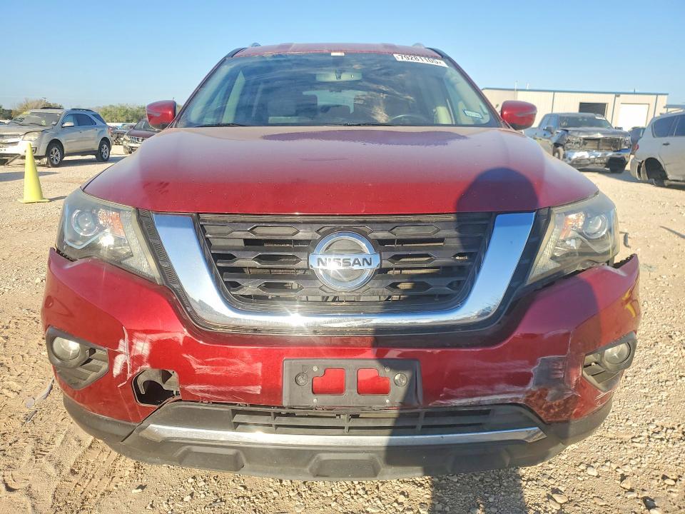 2018 Nissan Pathfinder sv