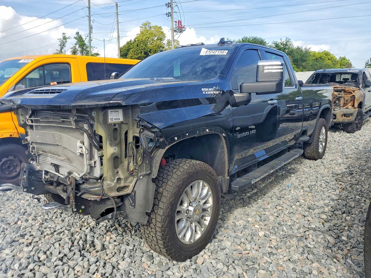 2022 Chevrolet Silverado K3500 High Country