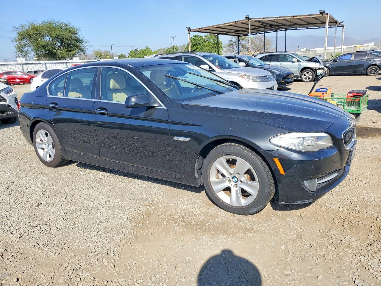 2011 BMW 528 i