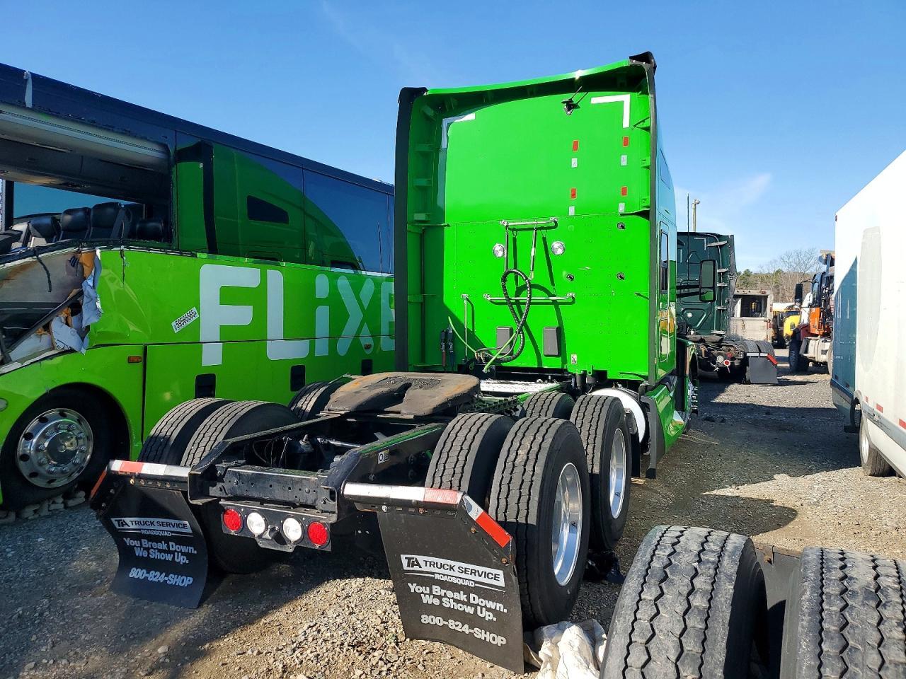 2023 Kenworth T680 Semi Truck