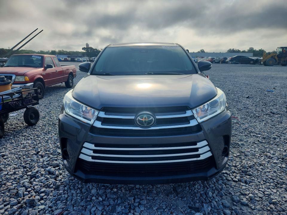 2019 Toyota Highlander le