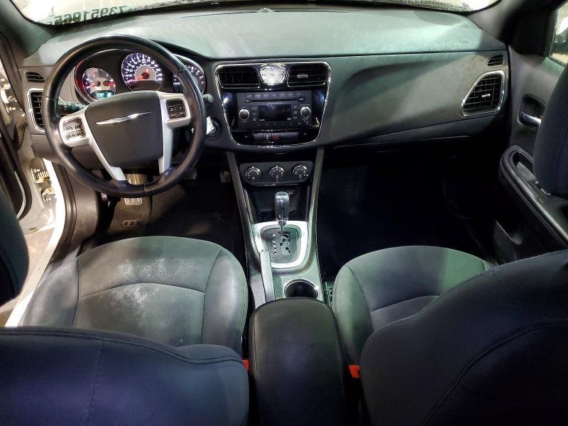 2012 Chrysler 200 Touring