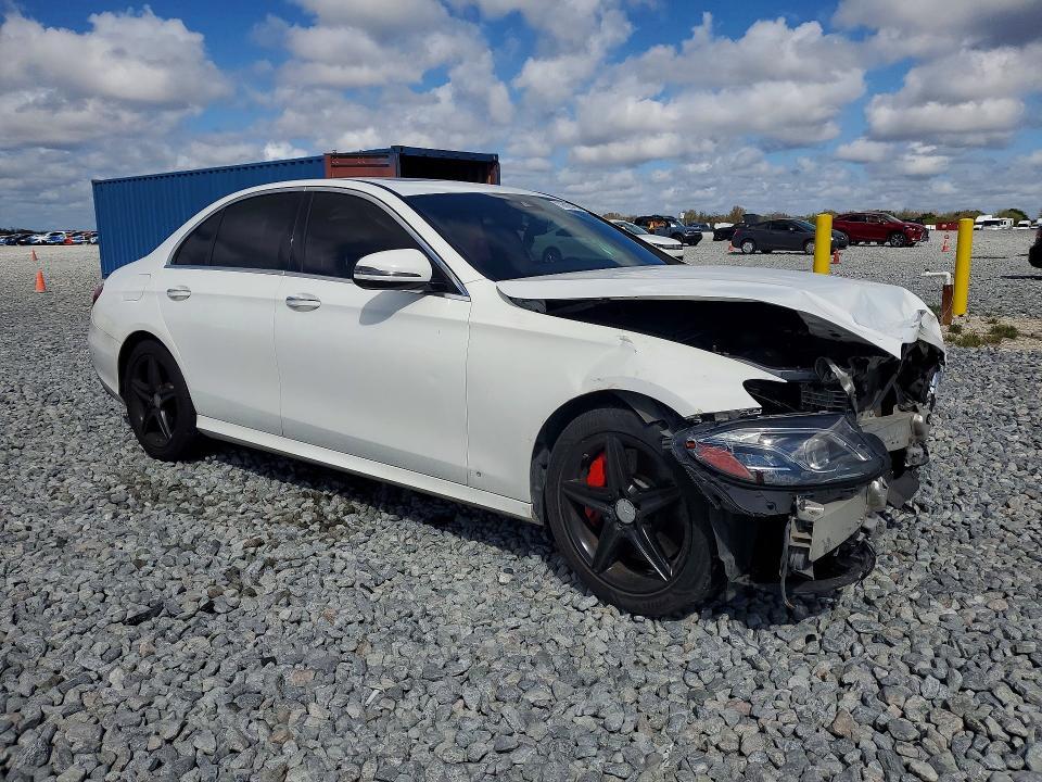 2017 Mercedes-Benz E 300