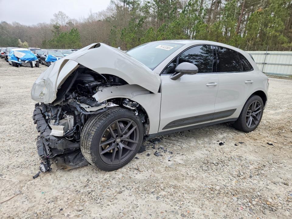 2023 Porsche Macan Base