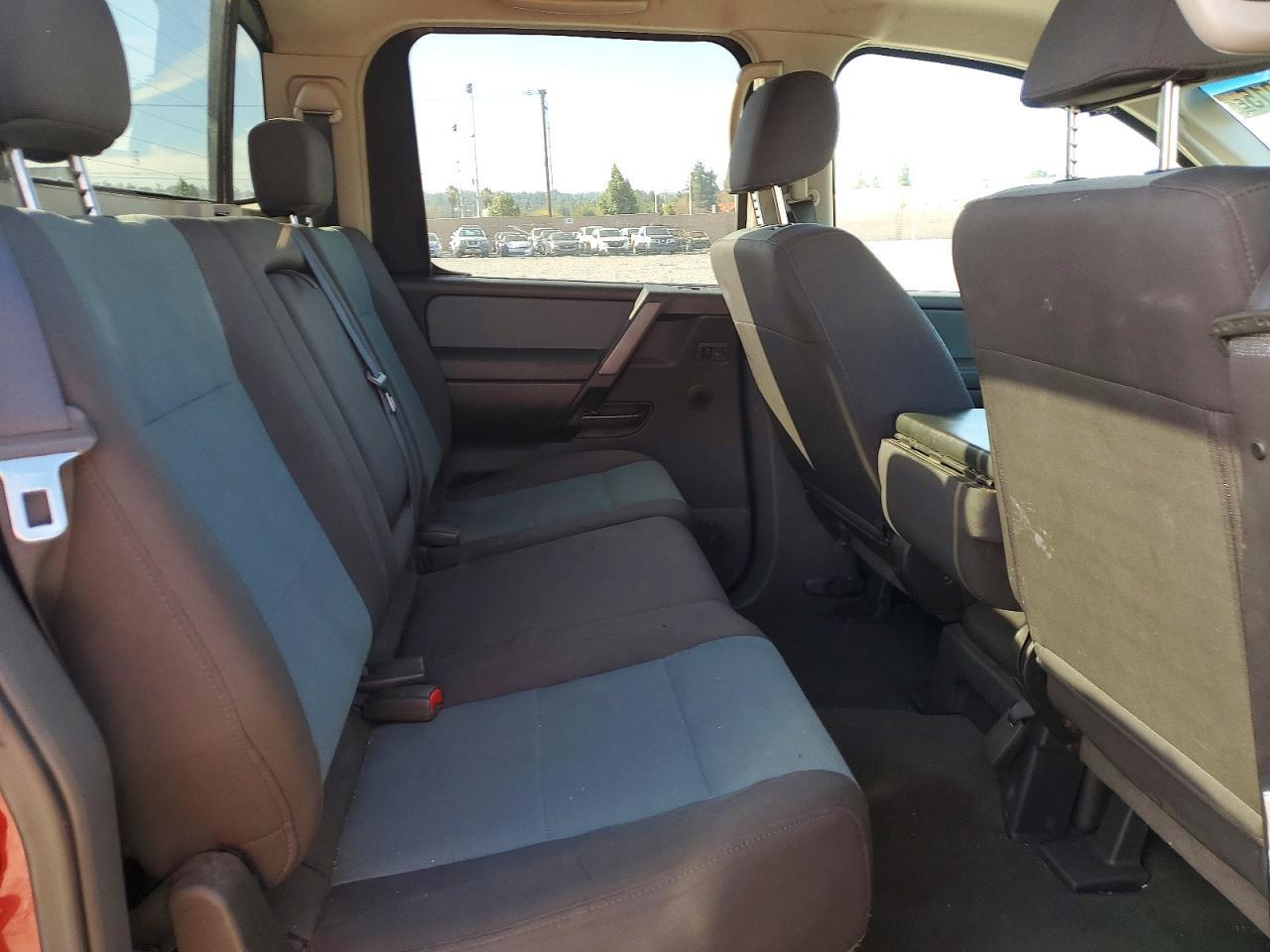 2006 Nissan Titan XE