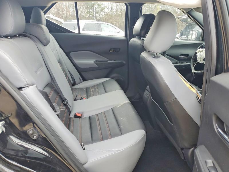 2021 Nissan Kicks sr