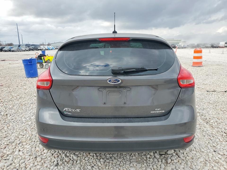 2016 Ford Focus se