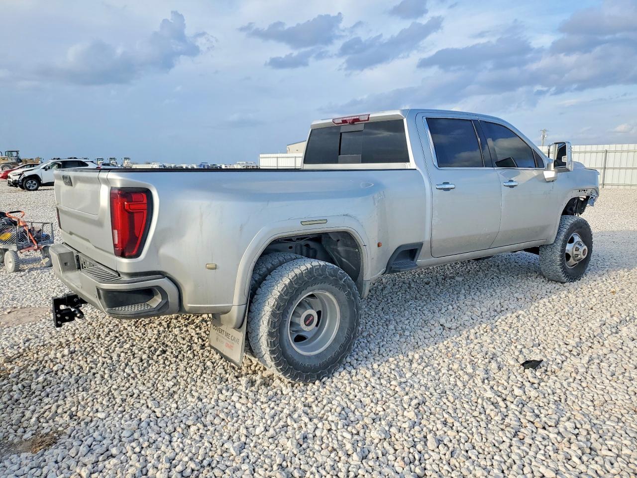 2022 GMC Sierra K3500 Denali