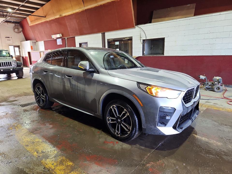 2025 BMW 2025 b m w x Series X2 4D suv 28I Xdrive Msport