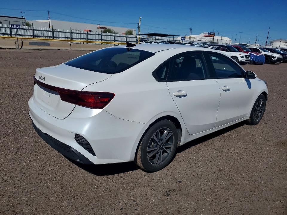 2023 KIA Forte lxs
