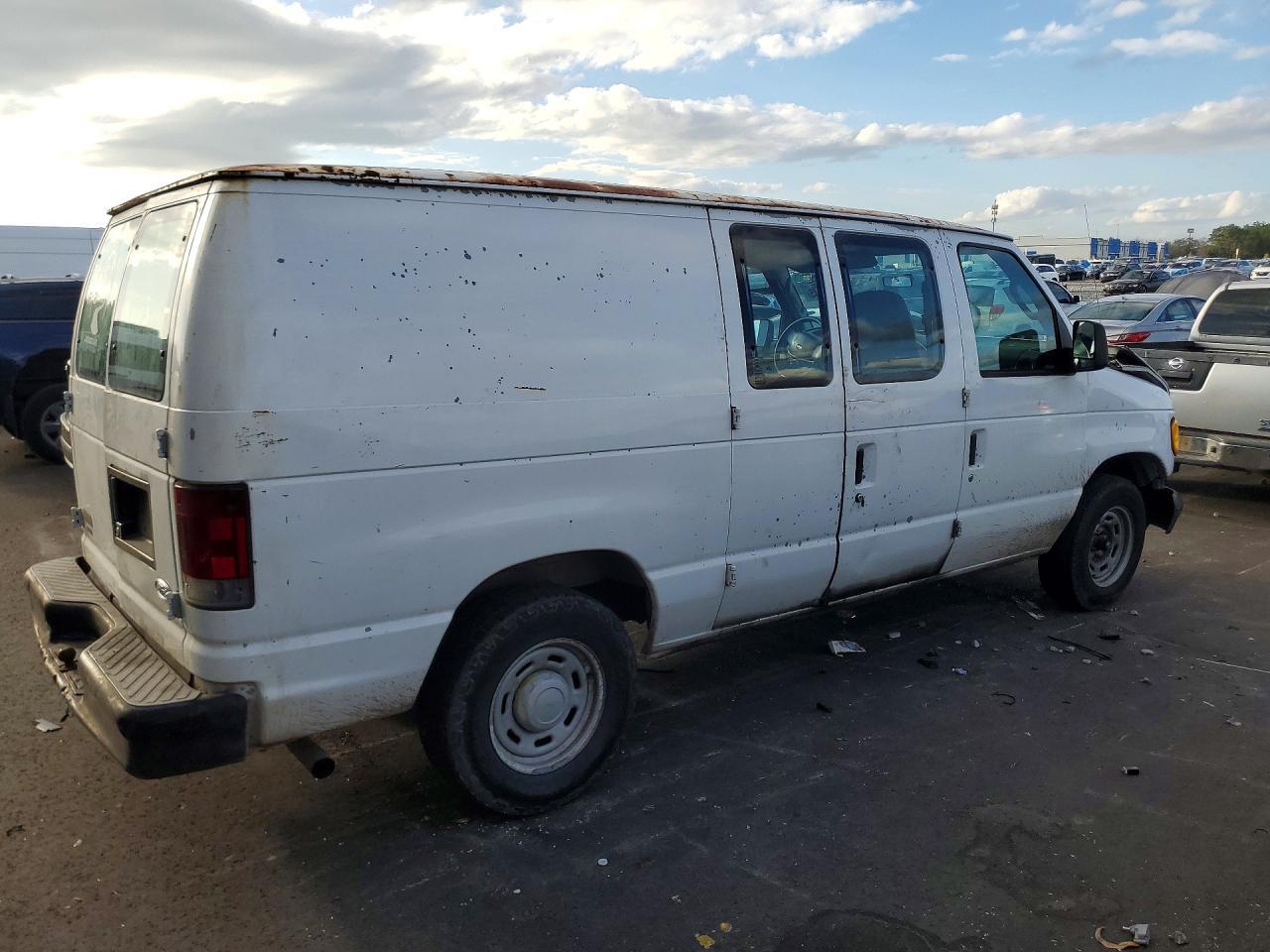 2004 Ford Econoline E150 van