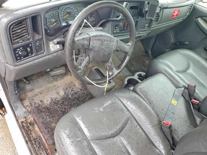 2004 GMC Sierra K2500 Heavy Duty