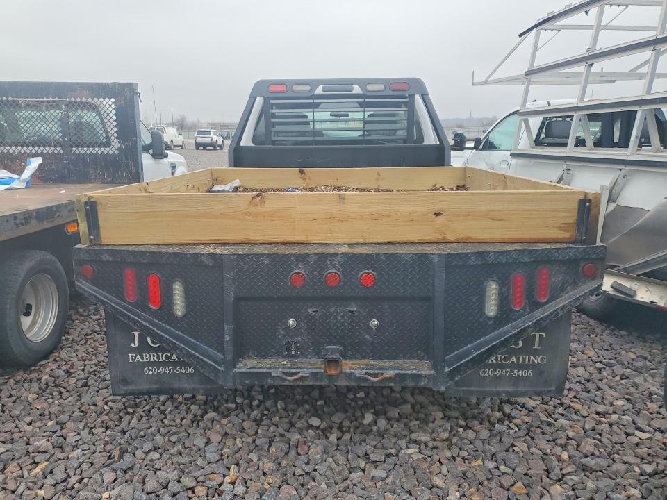 2016 Ford F350 Super Duty Flatbed Truck