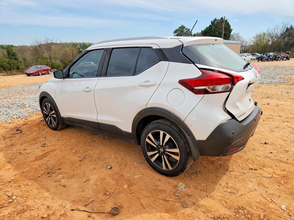 2020 Nissan Kicks sv