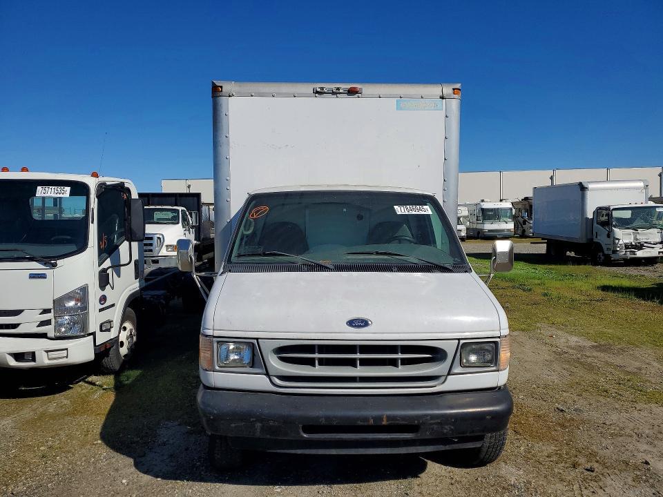 2002 Ford E350 box Truck
