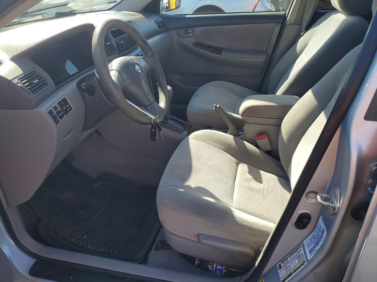 2005 Toyota Corolla le