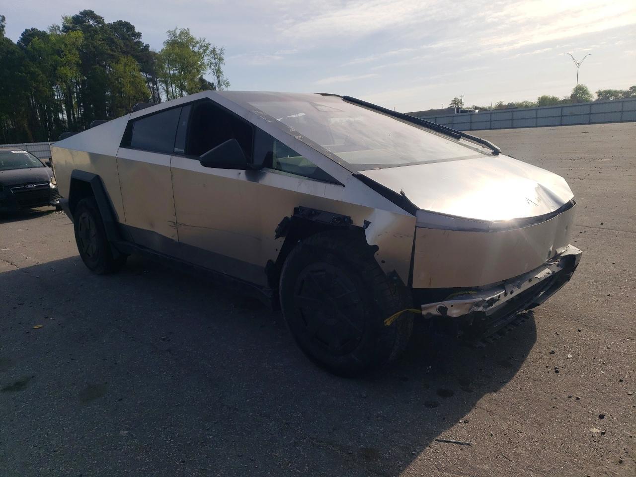 2025 Tesla Cybertruck
