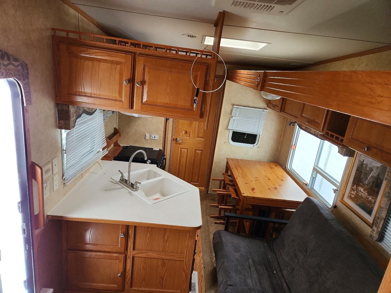 2005 Plgm 2005 Keystone RV M-244 R