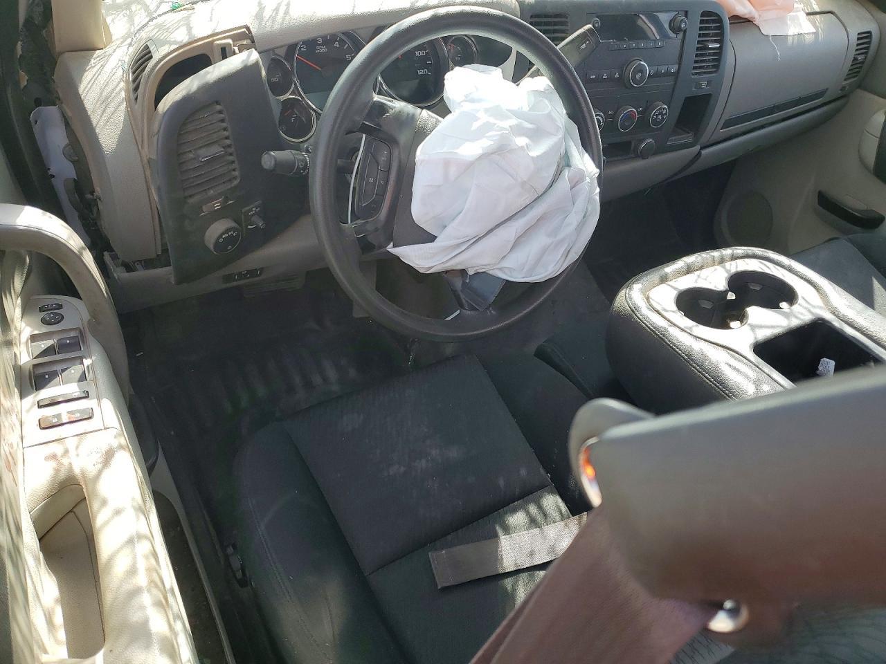 2013 Chev Rolet Silverado 2500 Work Truck Flatbed Truck