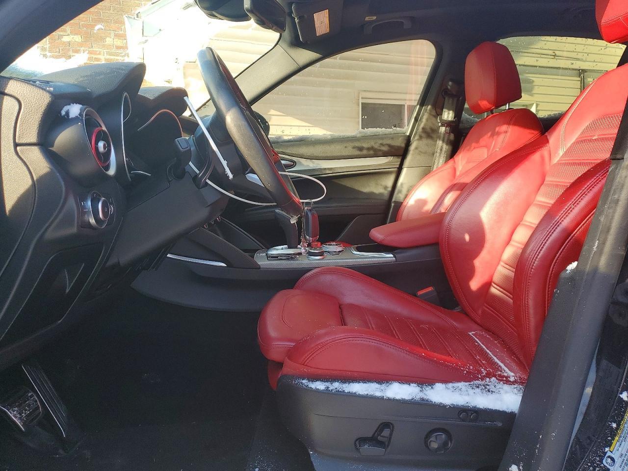2022 Alfa Romeo Stelvio ti