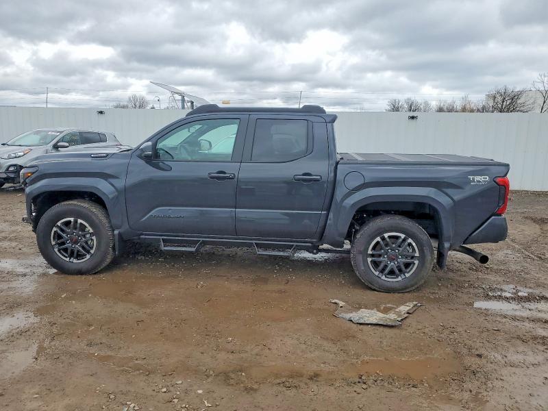 2025 Toyota Tacoma TRD Sport HV