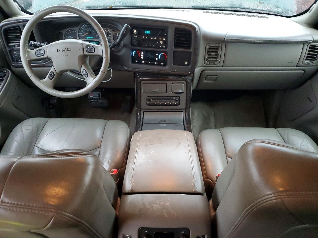 2004 GMC Yukon Denali