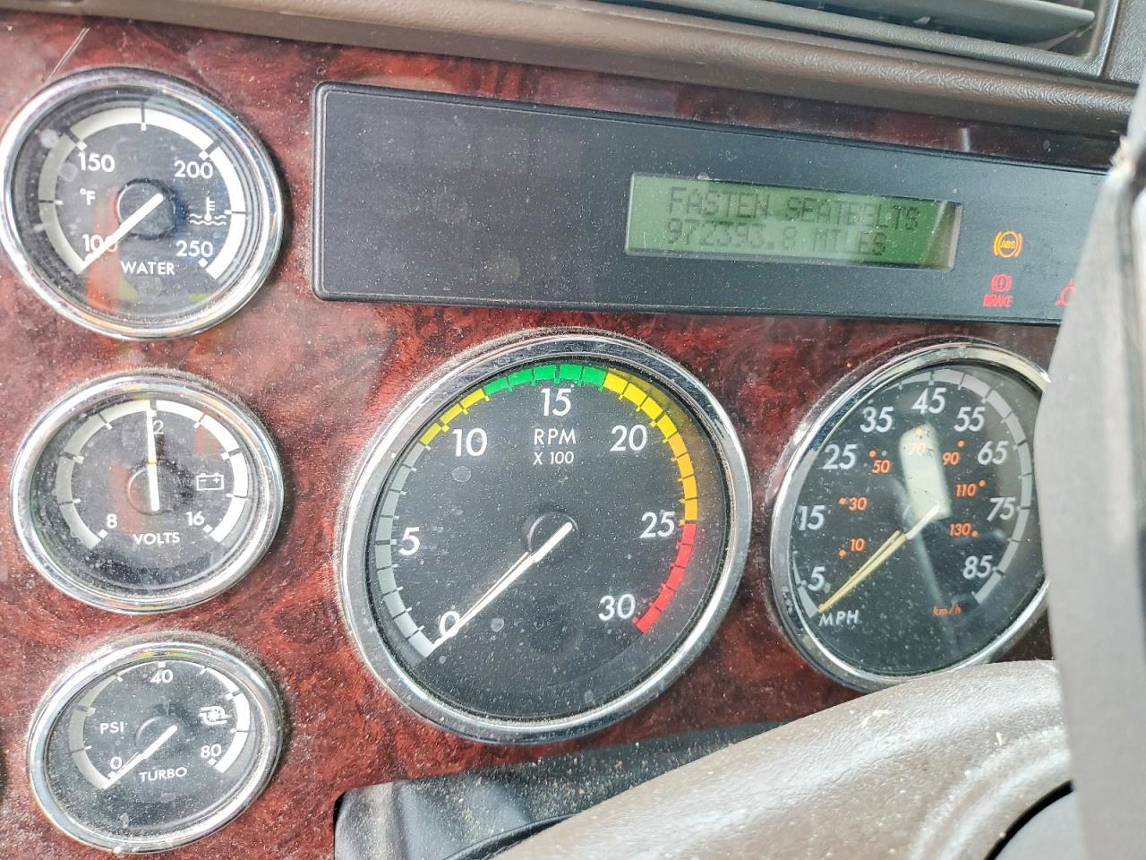 2018 Freightliner Conventional Coronado 132