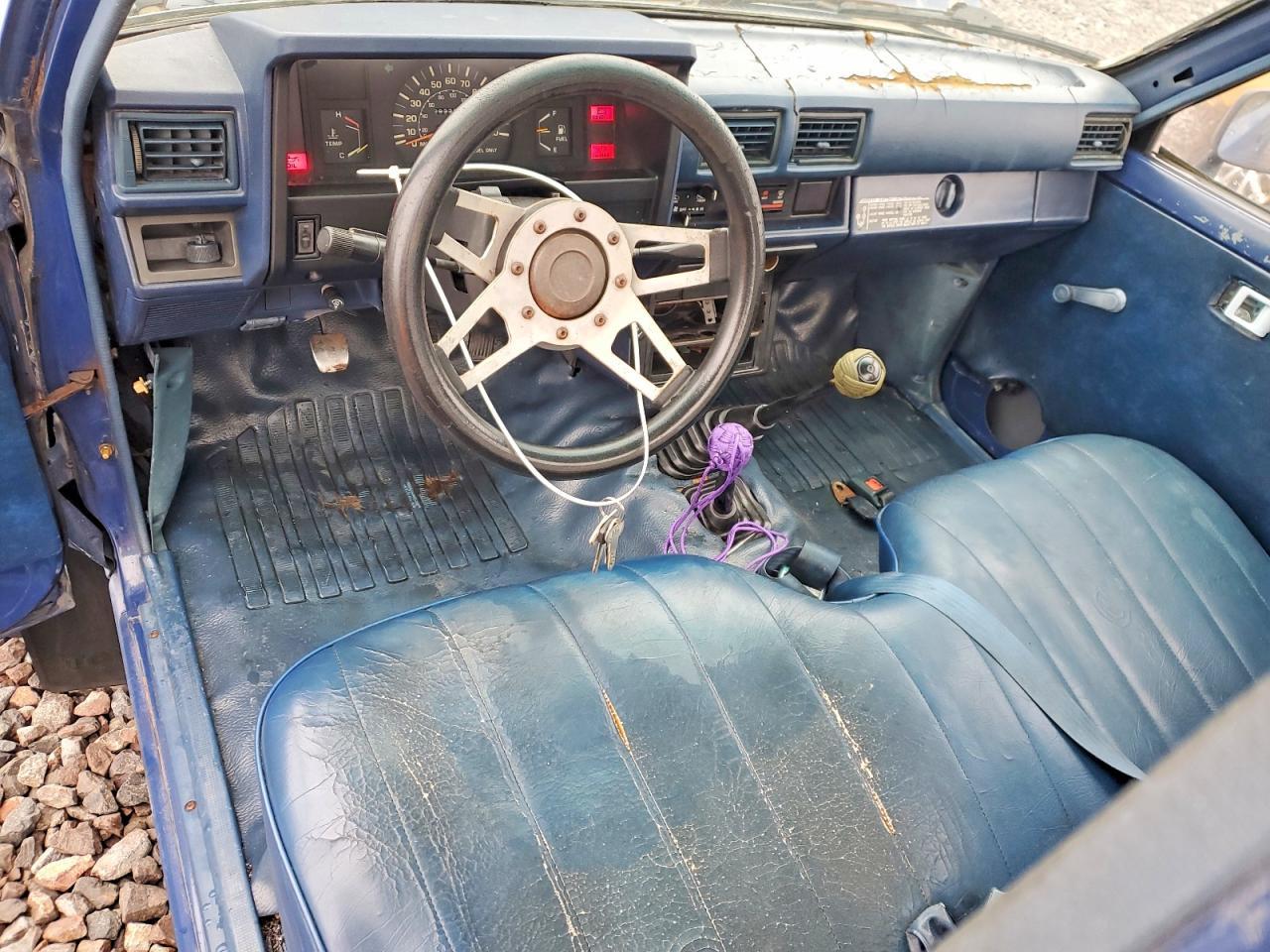 1986 Toyota Pickup Base